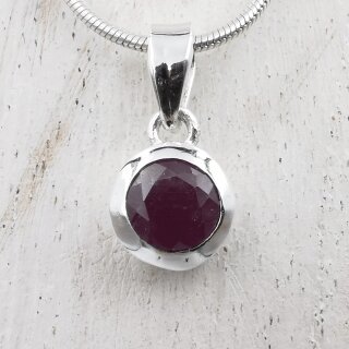 Rubin Anh&auml;nger in 92,5er Silber